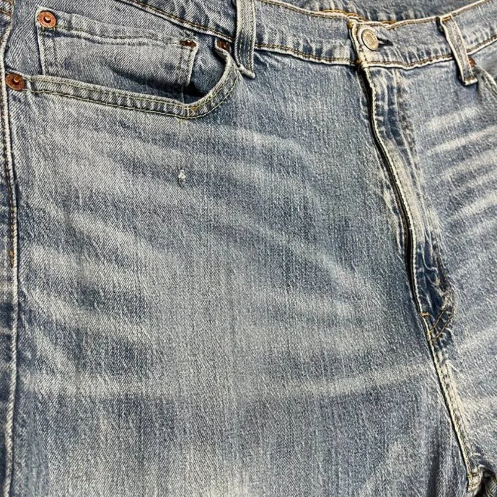 Levi’s 505 Regular Fit Straight Leg Jeans Light Wash Blue 40x32